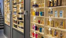 Custom Display Toko Parfum Eksklusif Jakarta